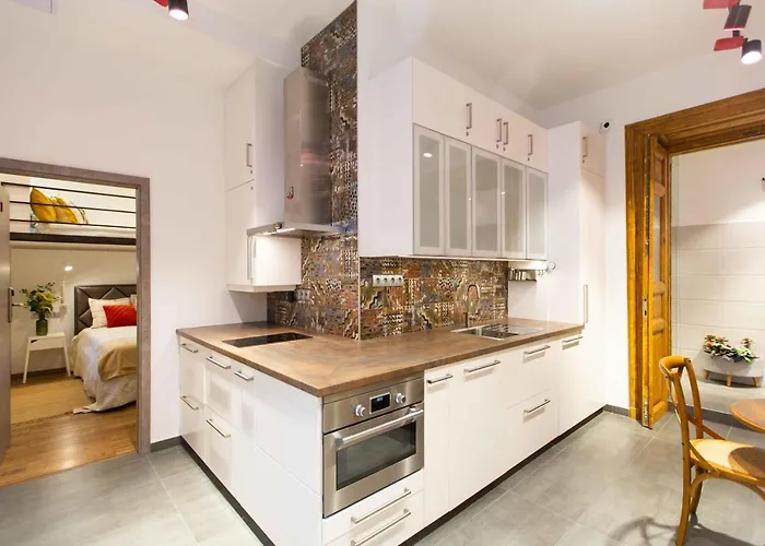 Premium By Hi5 - Style At The Comedy Theater Apartament Budapesta